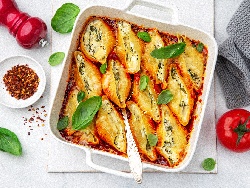 Пълнена паста Конкильони със спанак и рикота на фурна - снимка на рецептата